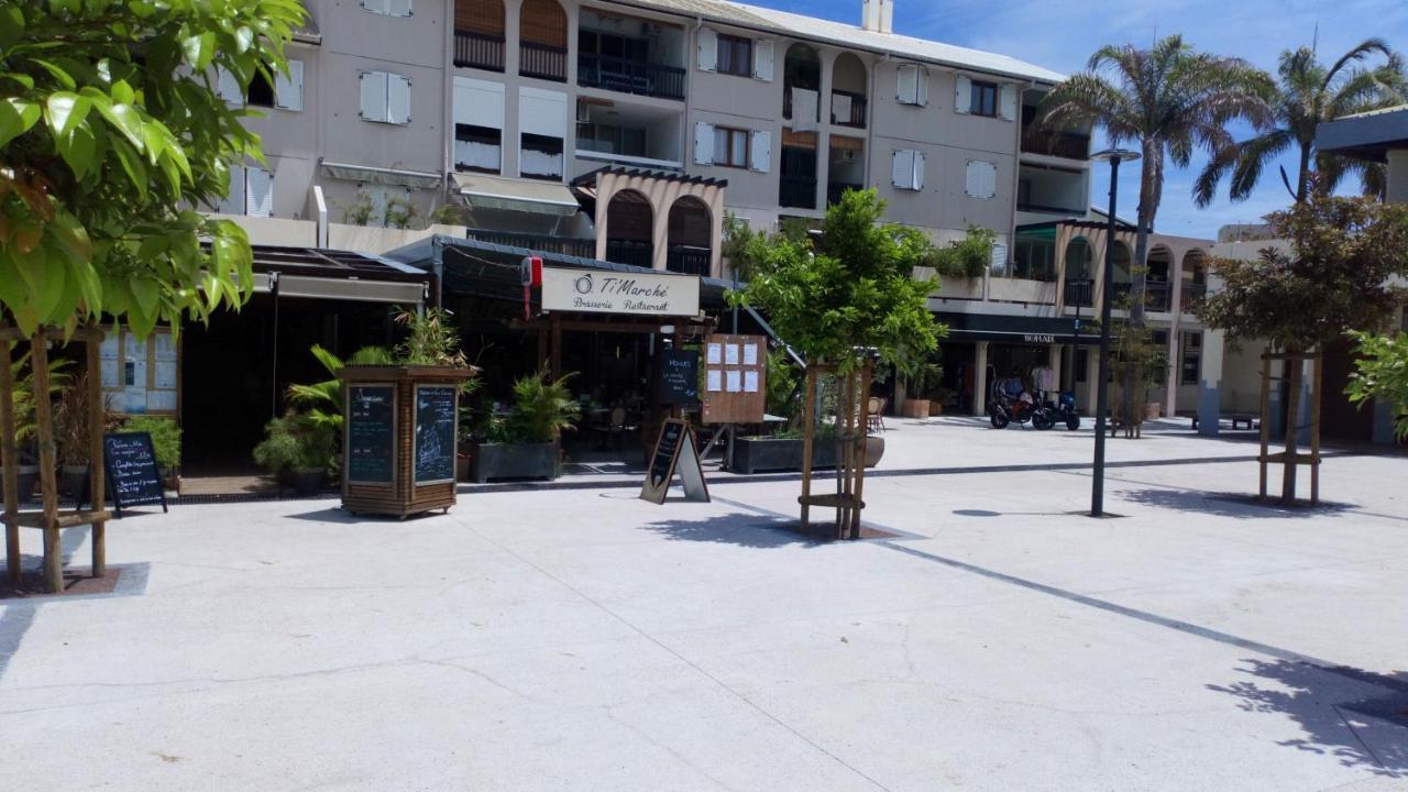 Case Beaoel Saint-Gilles Les Bains Exterior photo